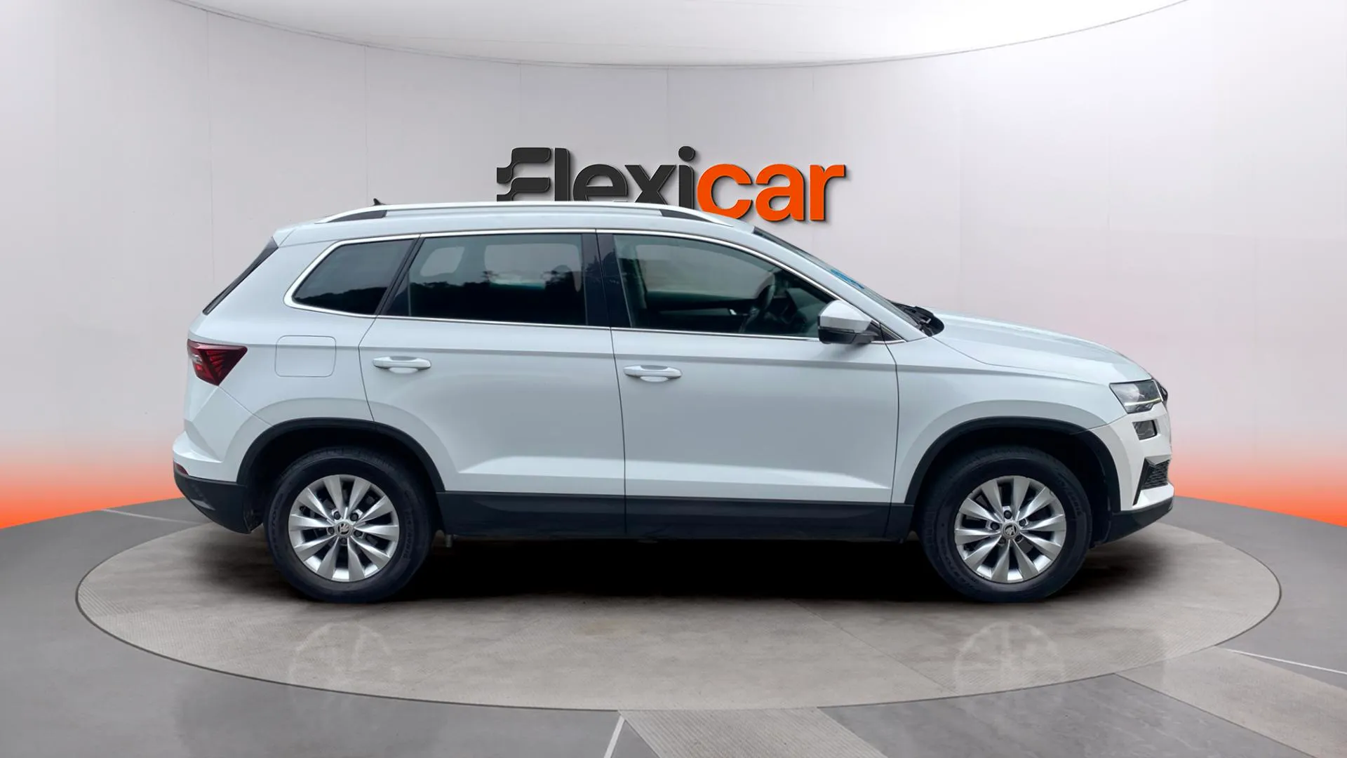 Škoda Karoq 2.0 TDI DSG 4x4 Ambition - foto 2