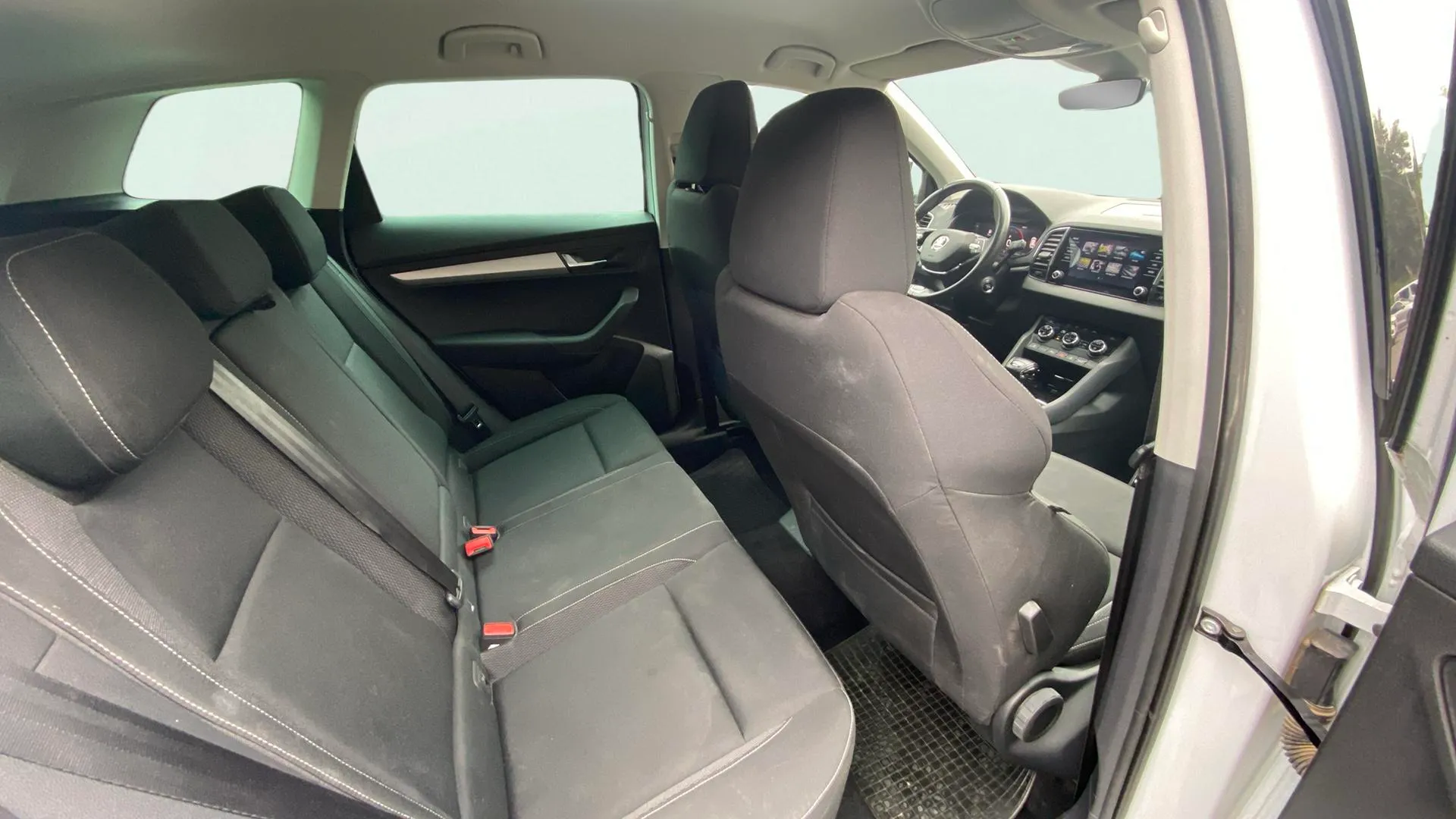 Škoda Karoq 2.0 TDI DSG 4x4 Ambition - foto 24