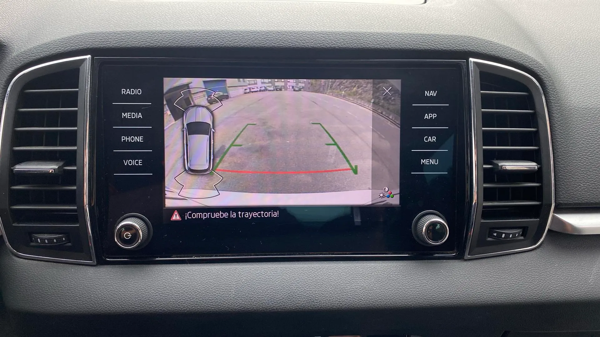Škoda Karoq 2.0 TDI DSG 4x4 Ambition - foto 15