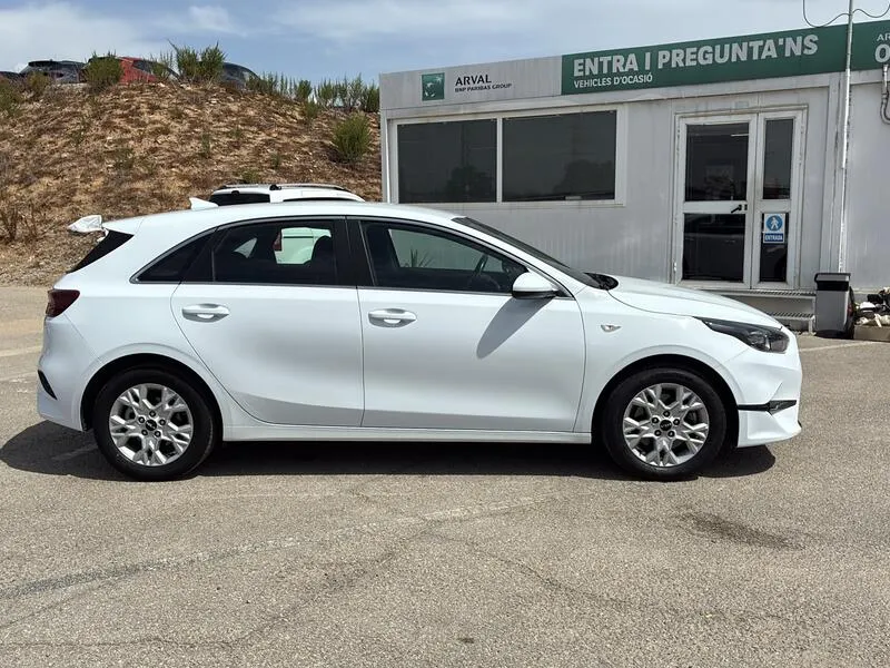 Kia XCeed 2021 berlina con porton 1.0 T-GDi Drive - foto 5