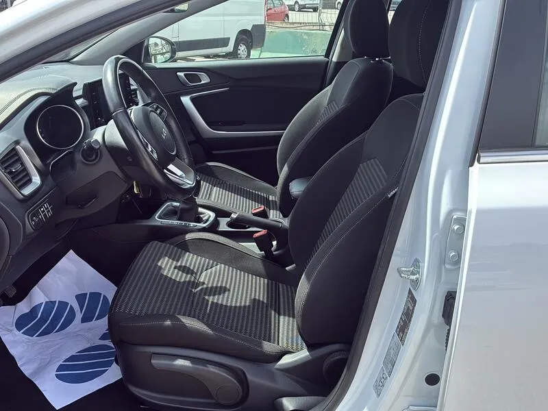 Kia XCeed 2021 berlina con porton 1.0 T-GDi Drive - foto 23