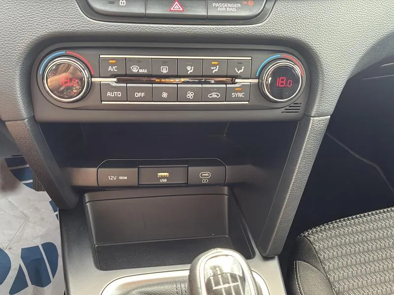 Kia XCeed 2021 berlina con porton 1.0 T-GDi Drive - foto 39
