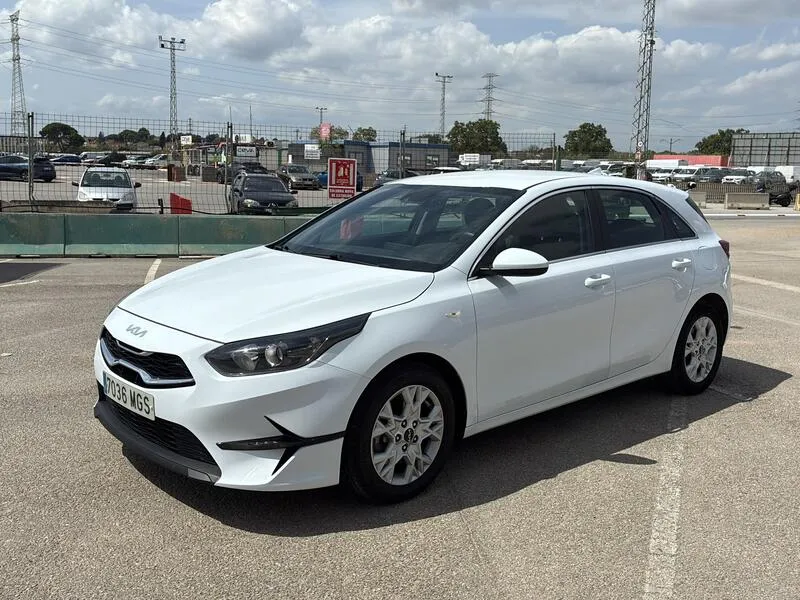 Kia XCeed 2021 berlina con porton 1.0 T-GDi Drive