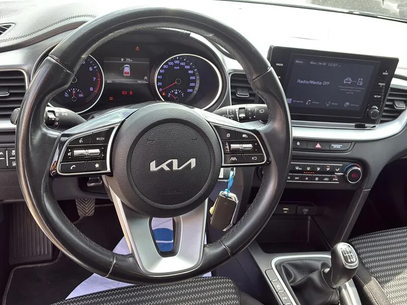 Kia XCeed 2021 berlina con porton 1.0 T-GDi Drive - foto 33