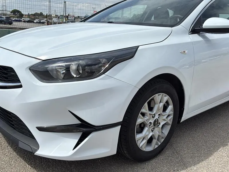 Kia XCeed 2021 berlina con porton 1.0 T-GDi Drive - foto 29