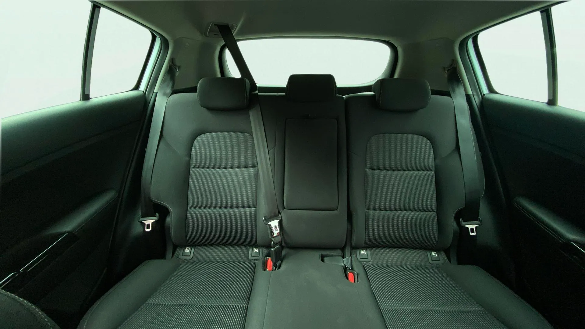Kia Sportage 1.6 MHEV Black Edition 4x2 - foto 26