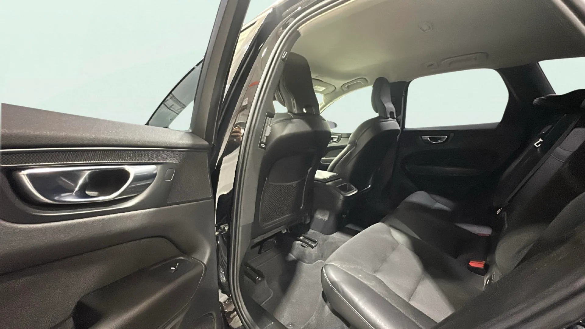 Volvo XC60 2.0 D3 Inscription - foto 10