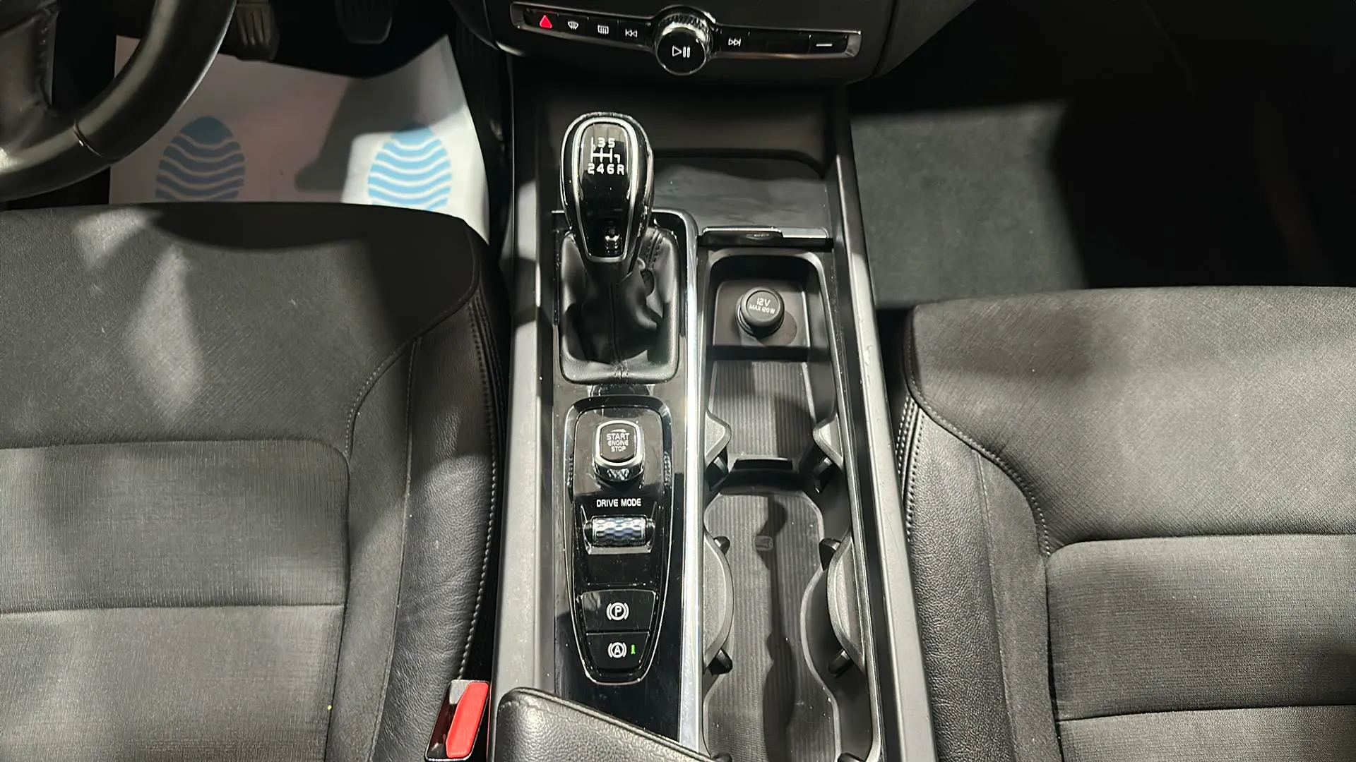 Volvo XC60 2.0 D3 Inscription - foto 19