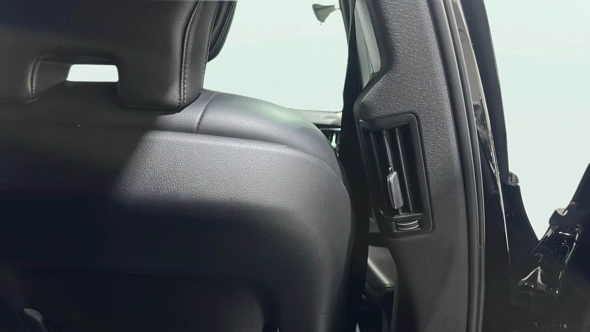Volvo XC60 2.0 D3 Inscription - foto 25
