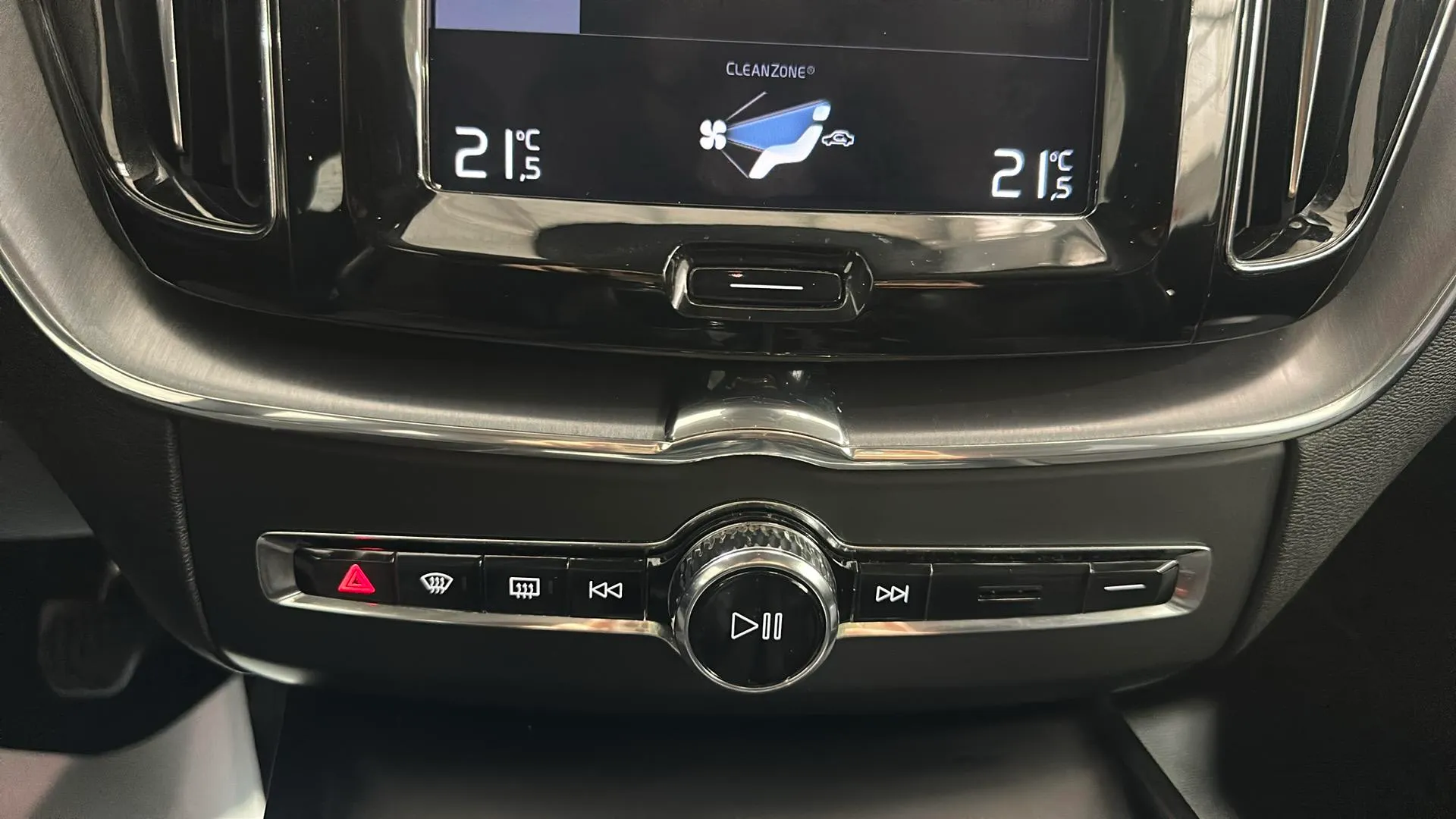 Volvo XC60 2.0 D3 Inscription - foto 18