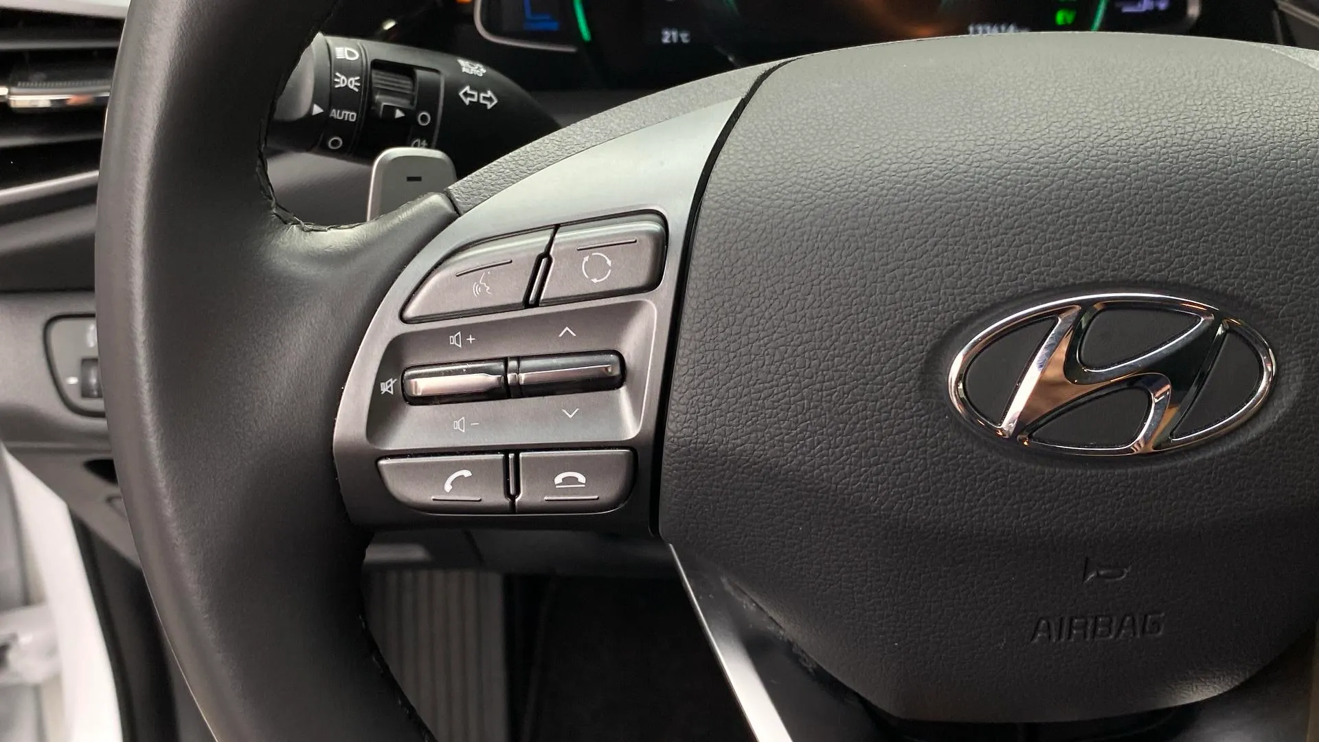 Hyundai Ioniq 1.6 GDI PHEV Tecno DT - foto 17