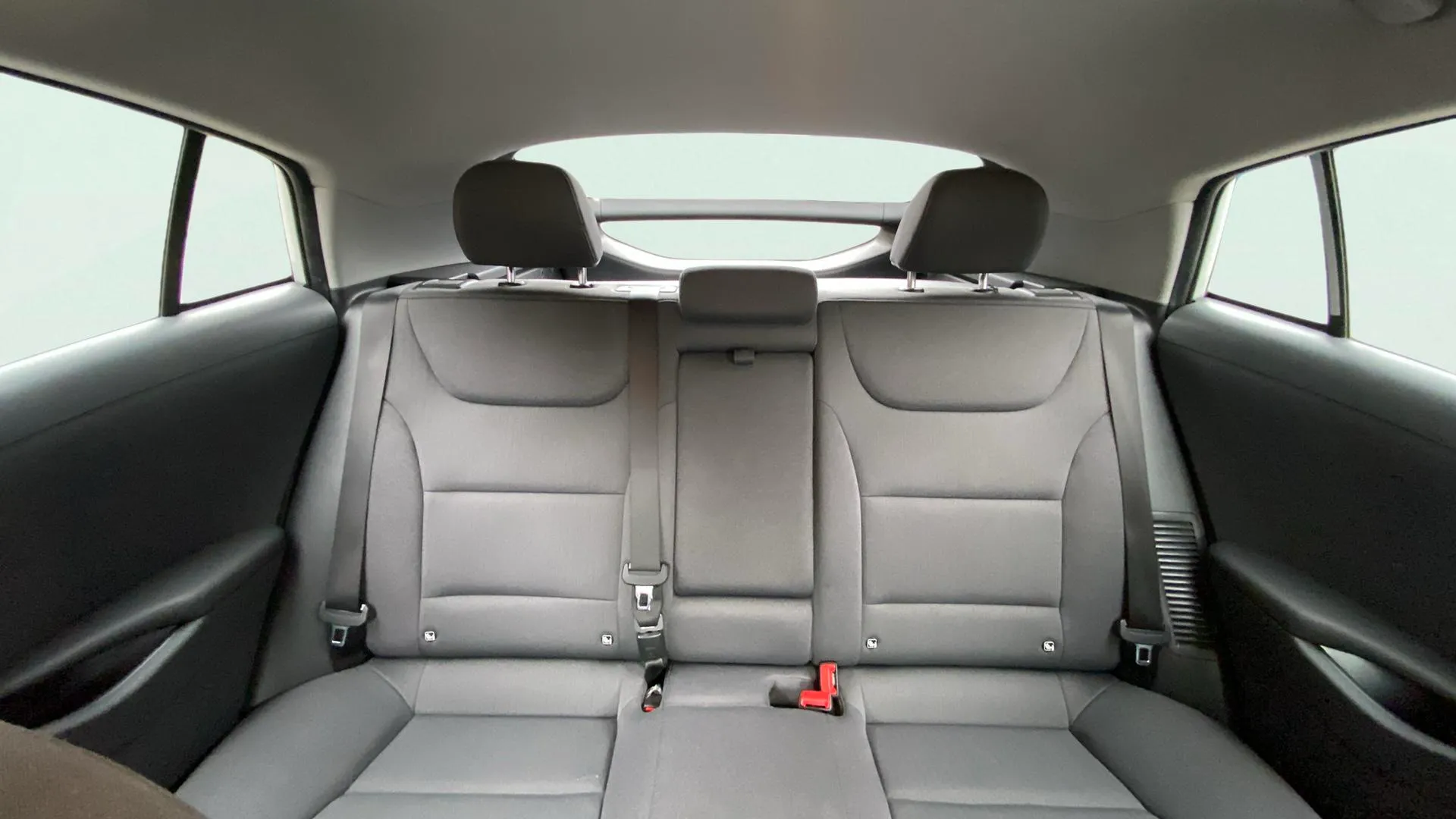 Hyundai Ioniq 1.6 GDI PHEV Tecno DT - foto 27