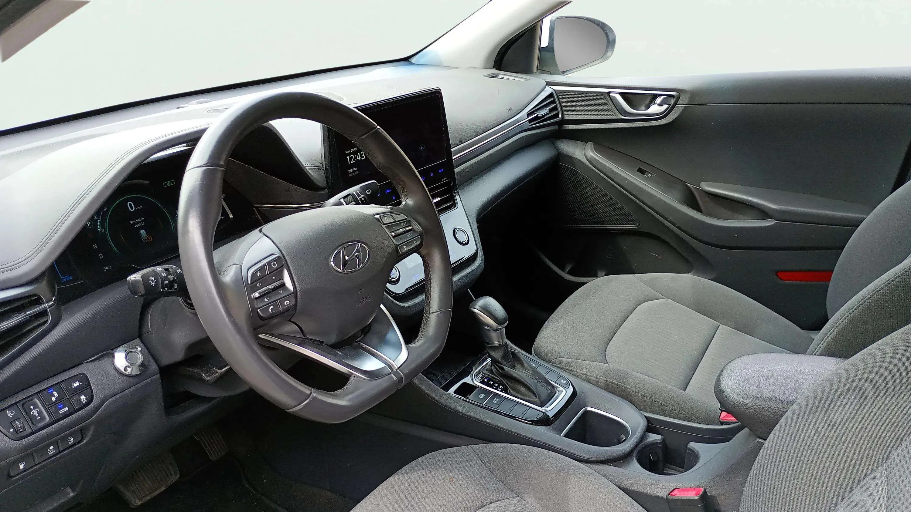 Hyundai Ioniq 1.6 GDI PHEV Tecno DT - foto 11