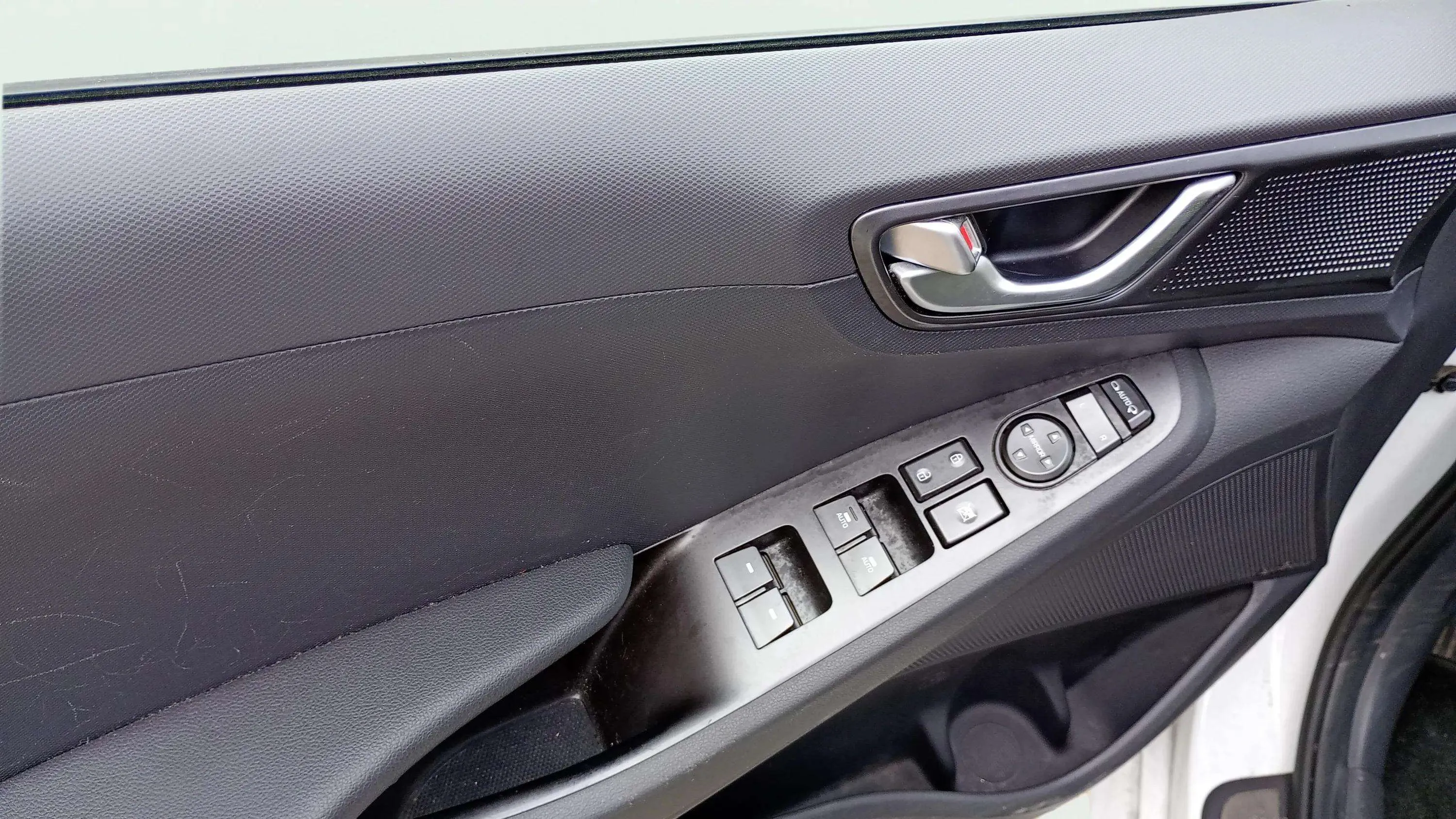 Hyundai Ioniq 1.6 GDI PHEV Tecno DT - foto 17