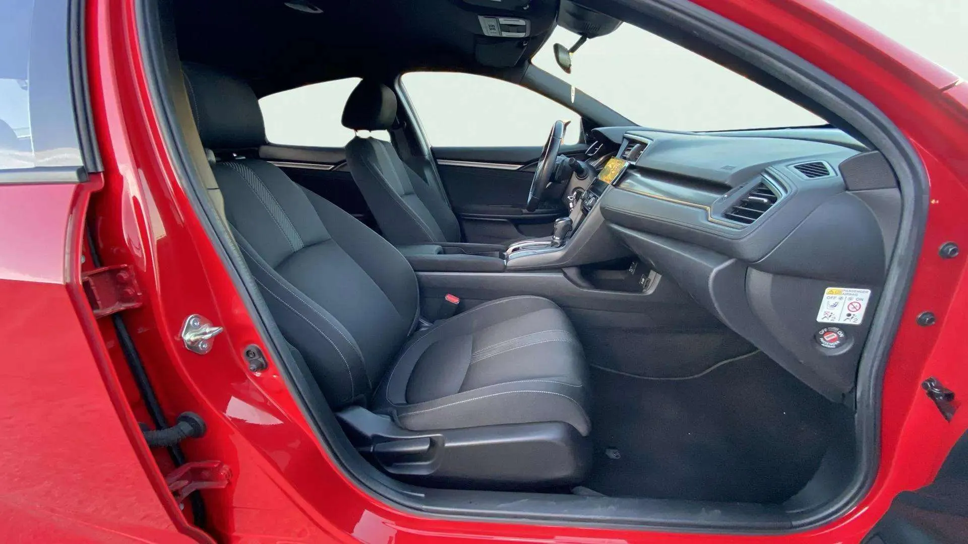 Honda Civic 1.0 I-VTEC Turbo CVT Elegance NAV - foto 18