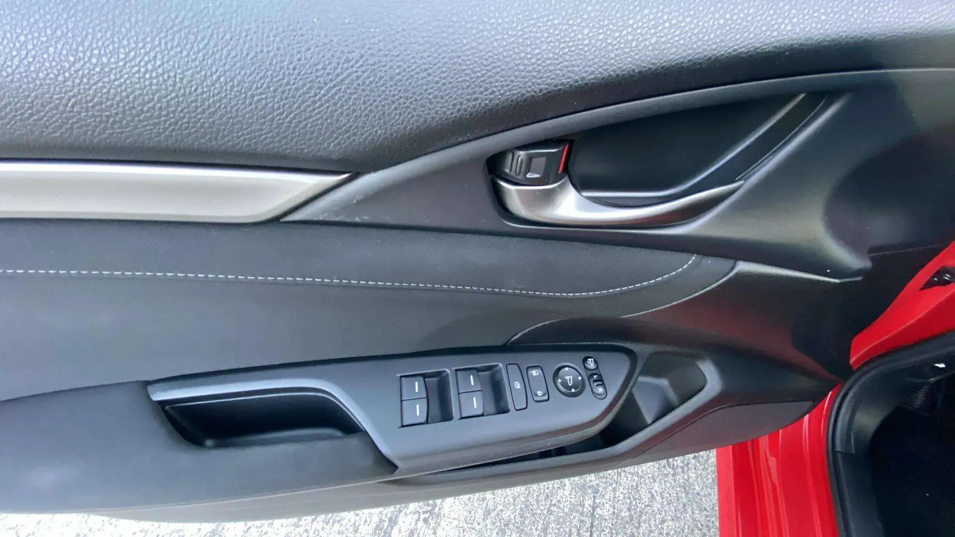 Honda Civic 1.0 I-VTEC Turbo CVT Elegance NAV - foto 19