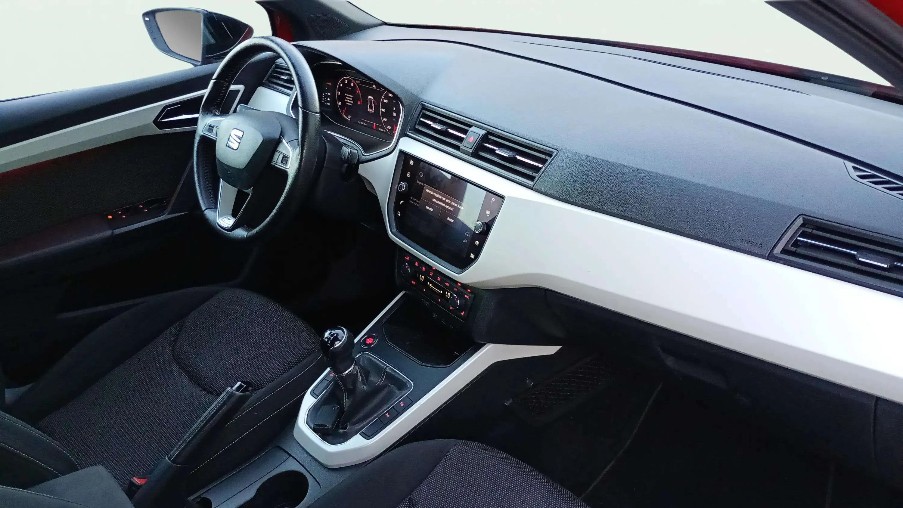 SEAT Arona 1.0 TSI Xcellence Ecomotive - foto 12