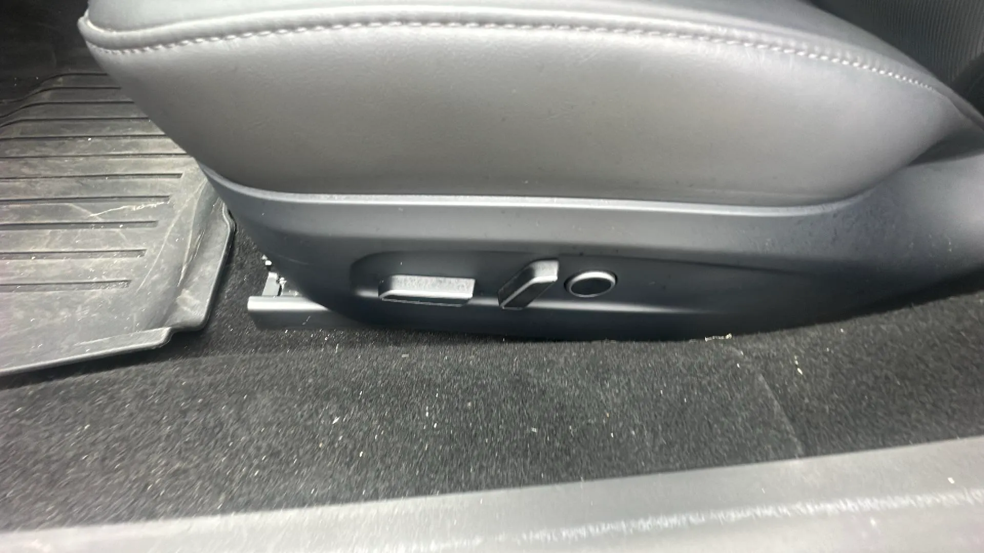 Tesla Model 3 RWD - foto 19