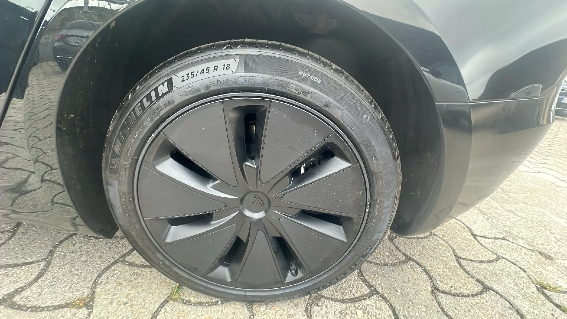 Tesla Model 3 RWD - foto 23