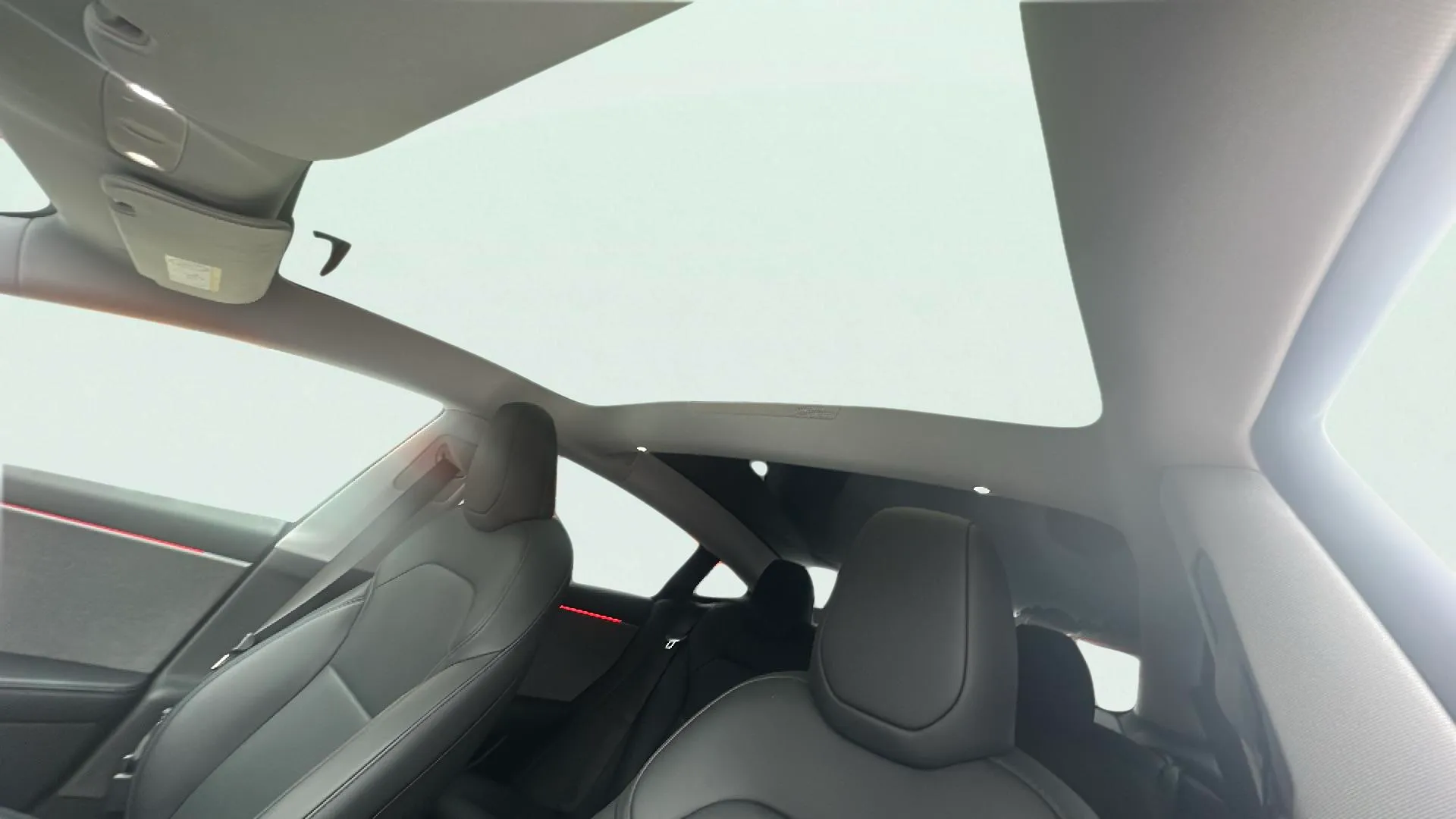 Tesla Model 3 RWD - foto 21