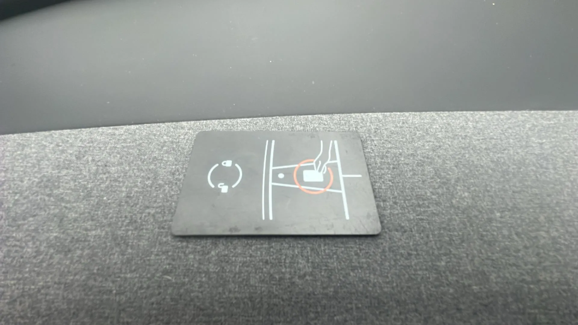 Tesla Model 3 RWD - foto 22