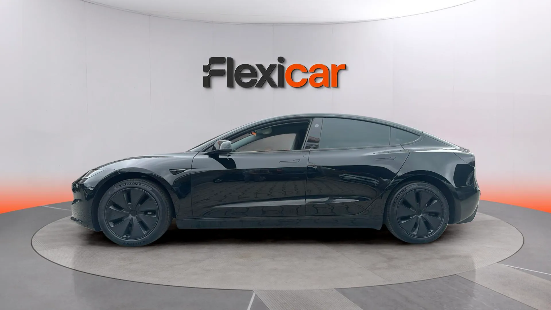 Tesla Model 3 RWD - foto 4