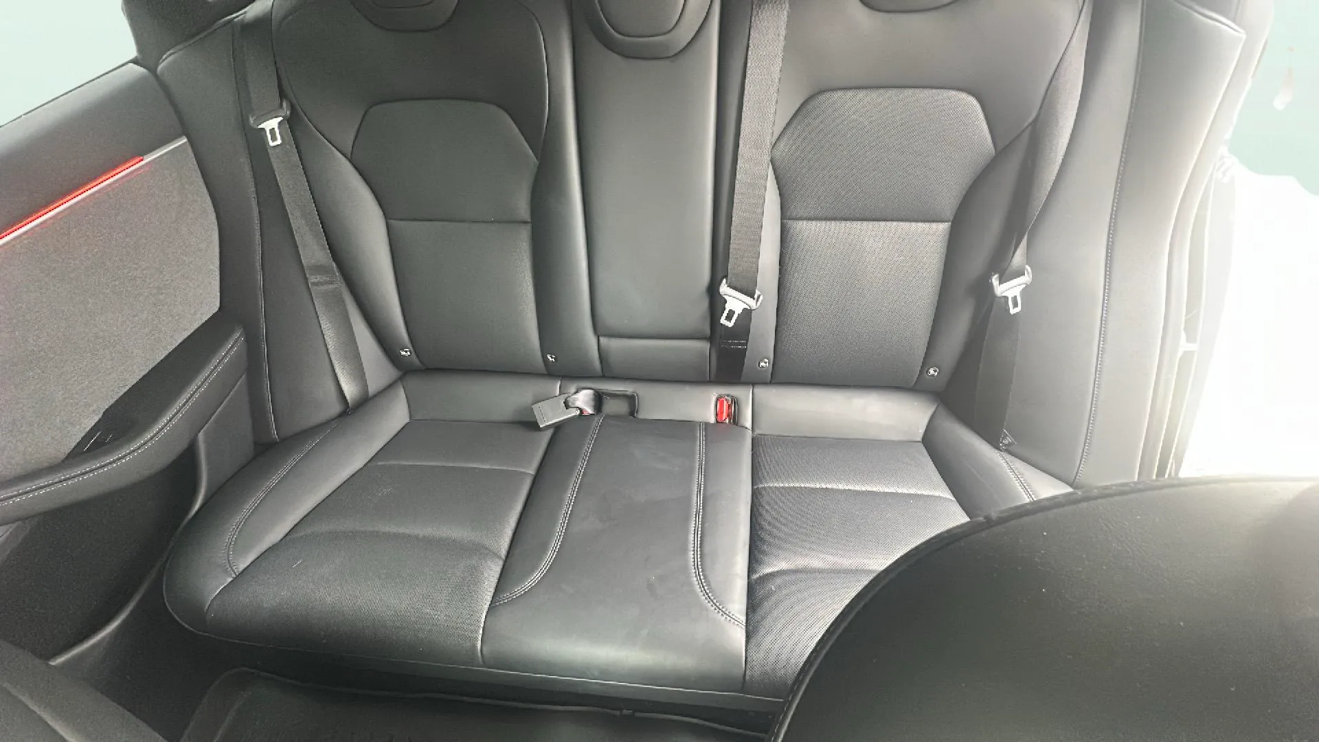 Tesla Model 3 RWD - foto 15