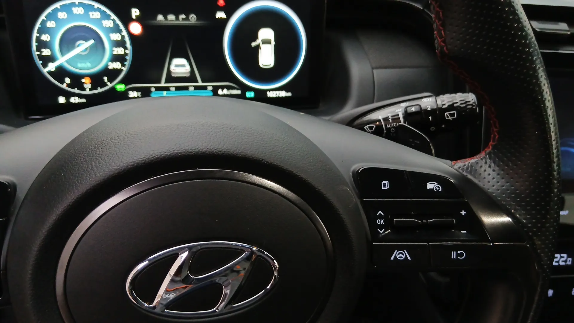 Hyundai Tucson 1.6 CRDi 48V N-Line Sky DC - foto 13