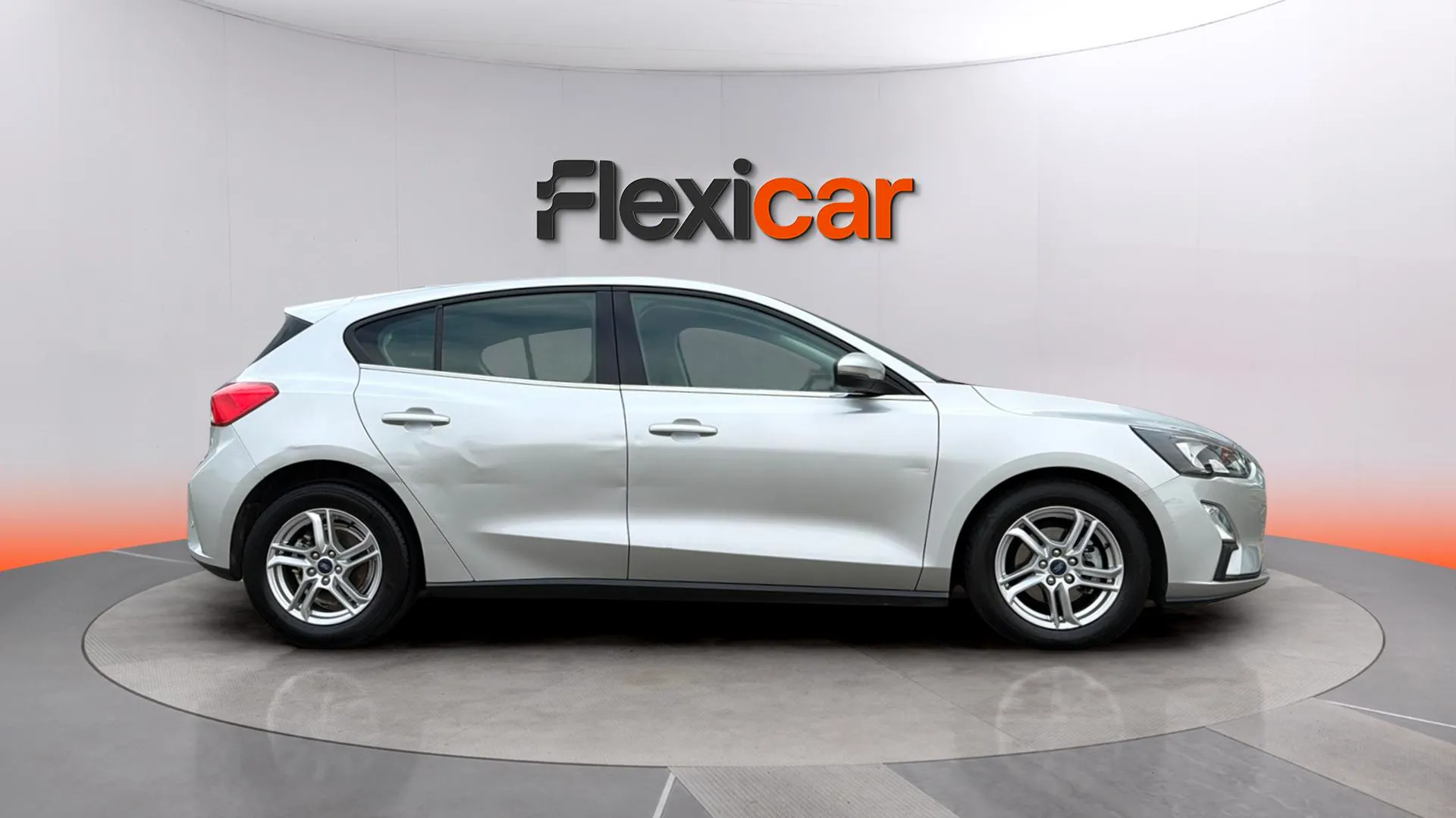 Ford Focus 1.0 EcoBoost MHEV Trend+ - foto 2