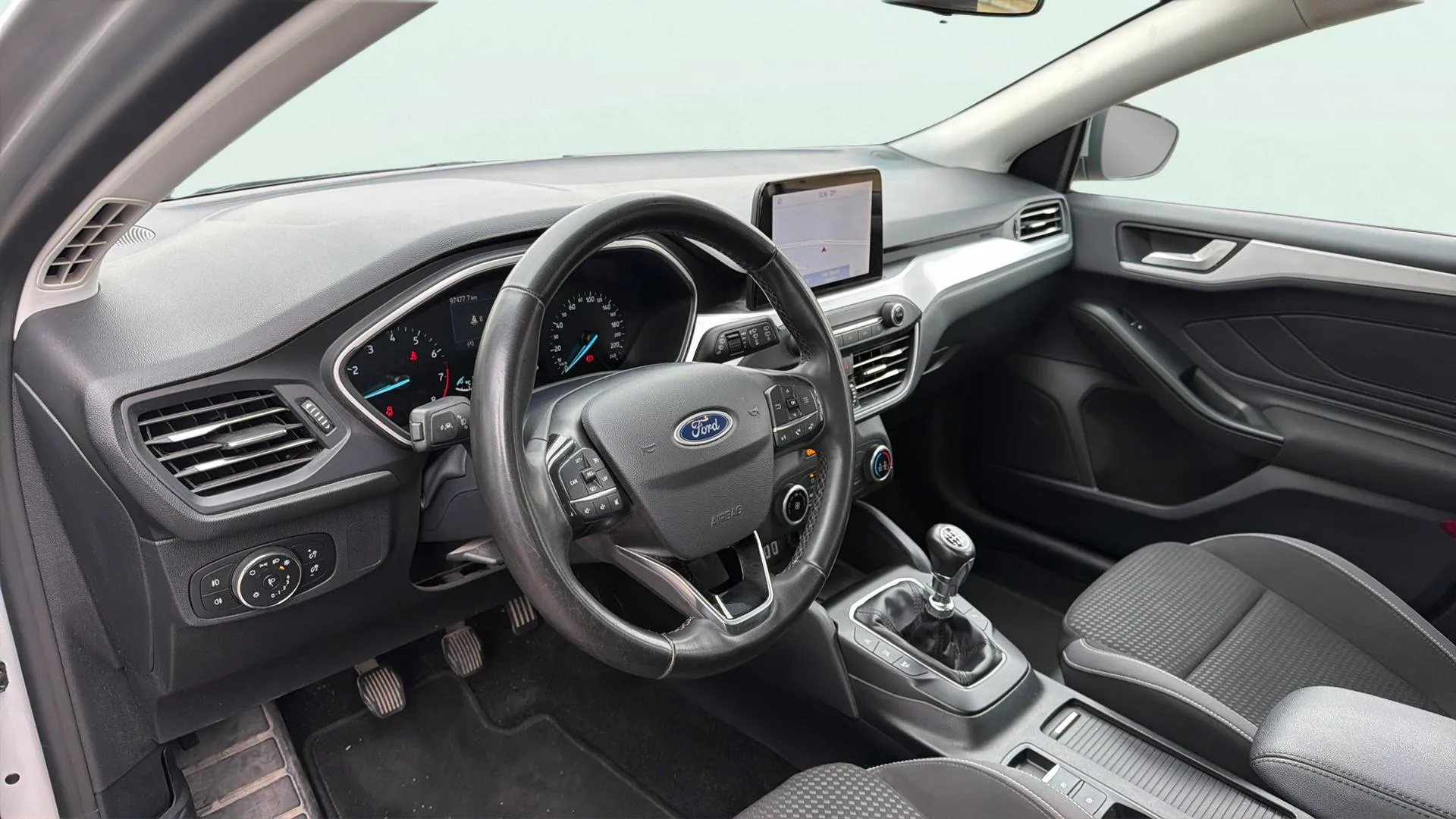 Ford Focus 1.0 EcoBoost MHEV Trend+ - foto 8