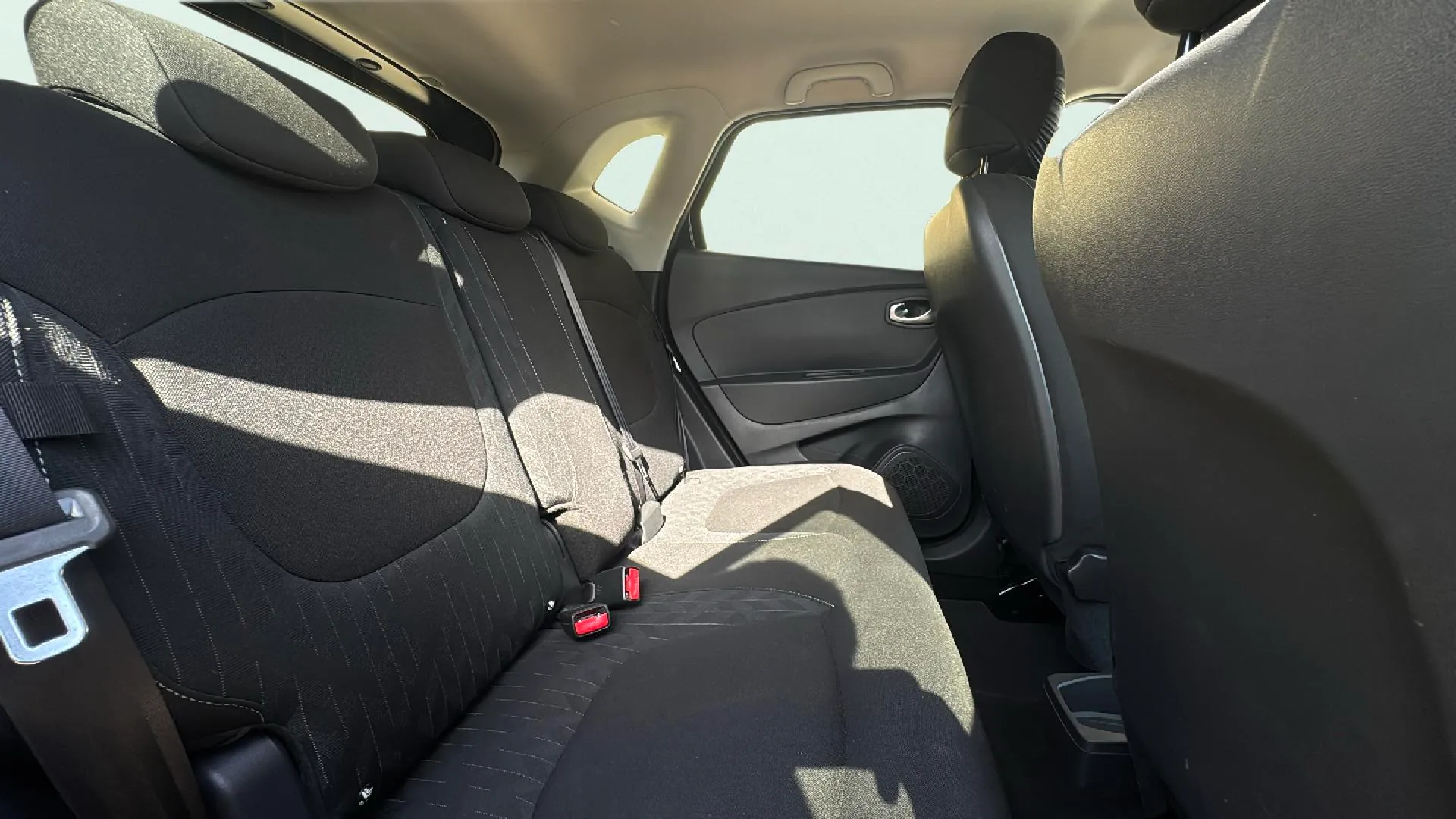 Renault Captur Life TCe GPF - foto 24