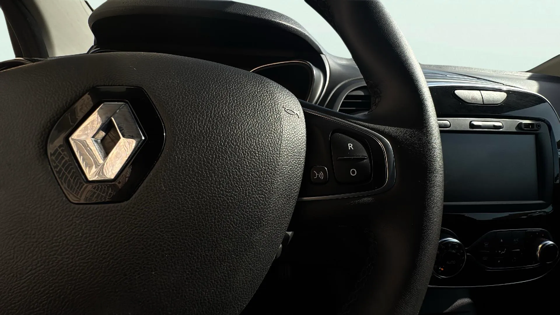 Renault Captur Life TCe GPF - foto 14