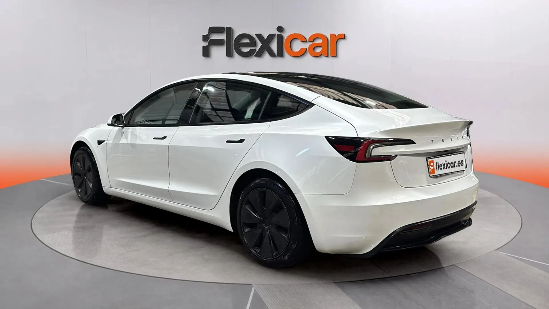 Tesla Model 3 RWD - foto 5