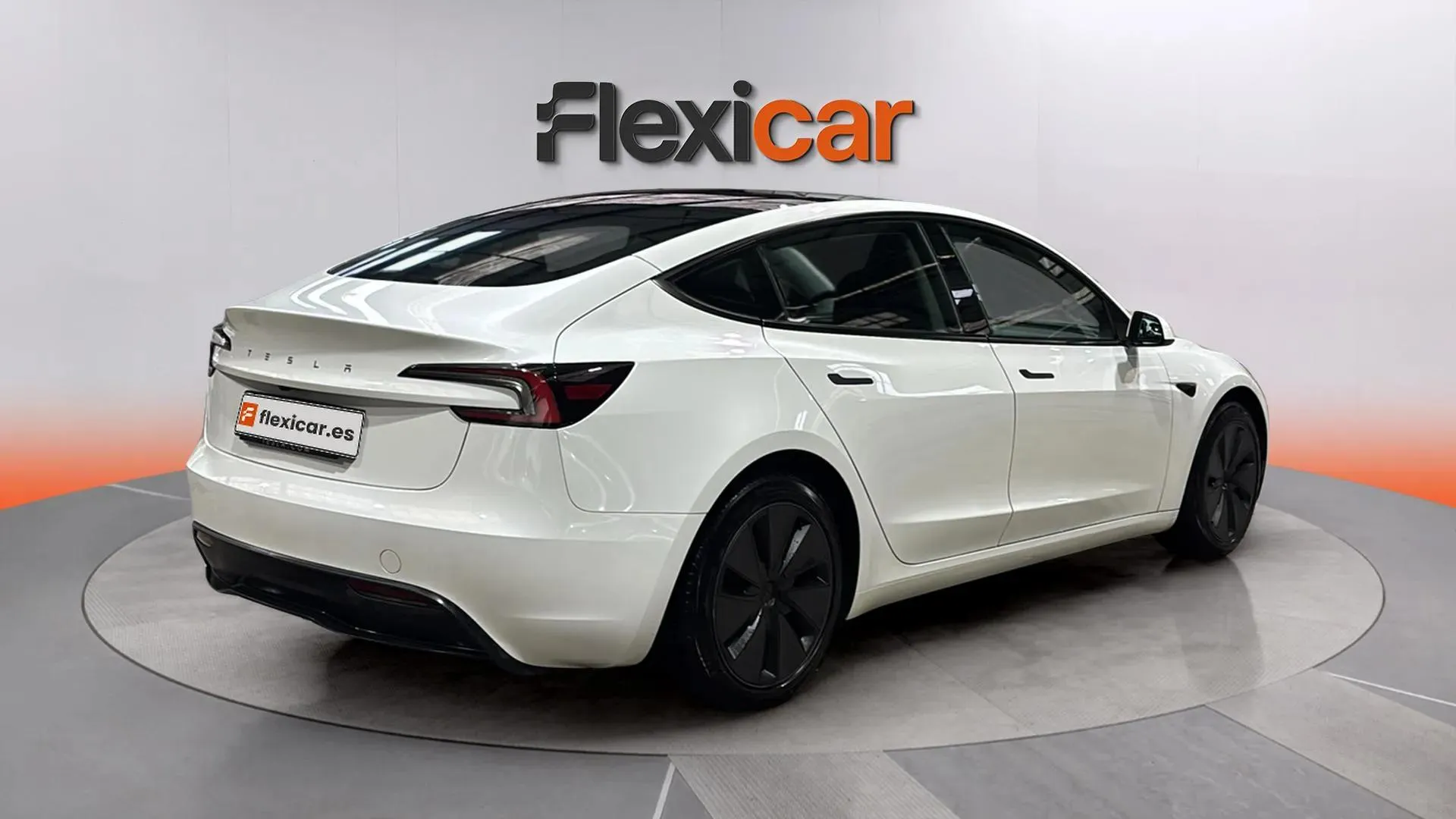 Tesla Model 3 RWD - foto 7