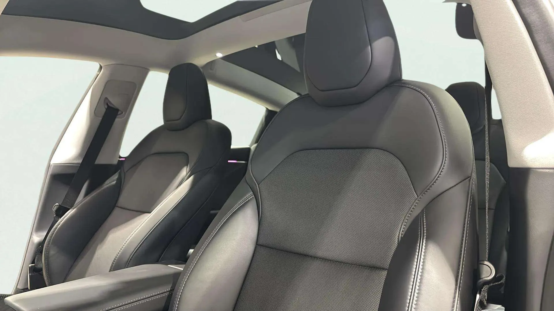 Tesla Model 3 RWD - foto 23