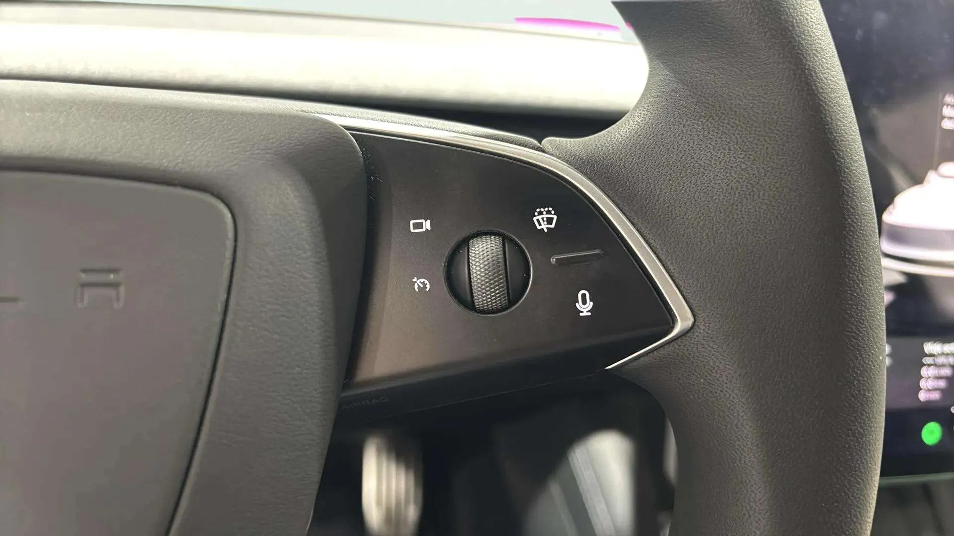 Tesla Model 3 RWD - foto 13