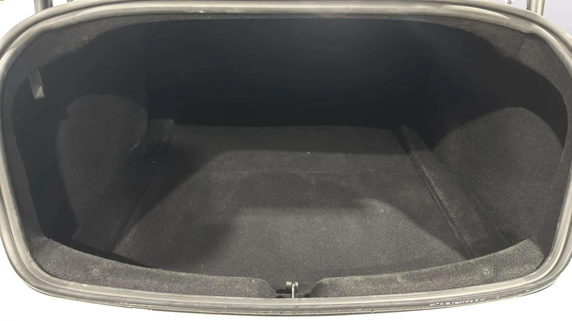 Tesla Model 3 RWD - foto 9