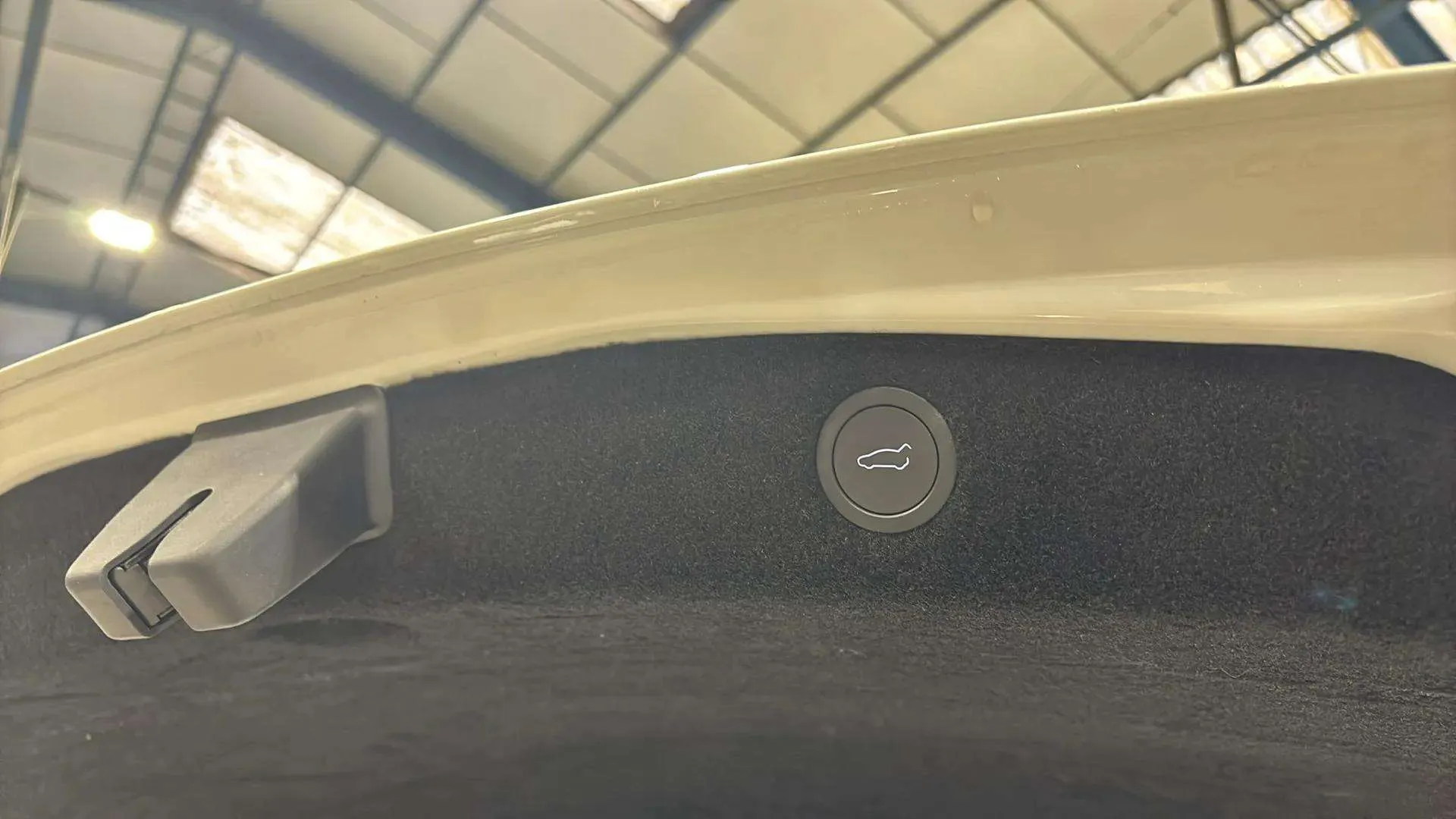 Tesla Model 3 RWD - foto 30