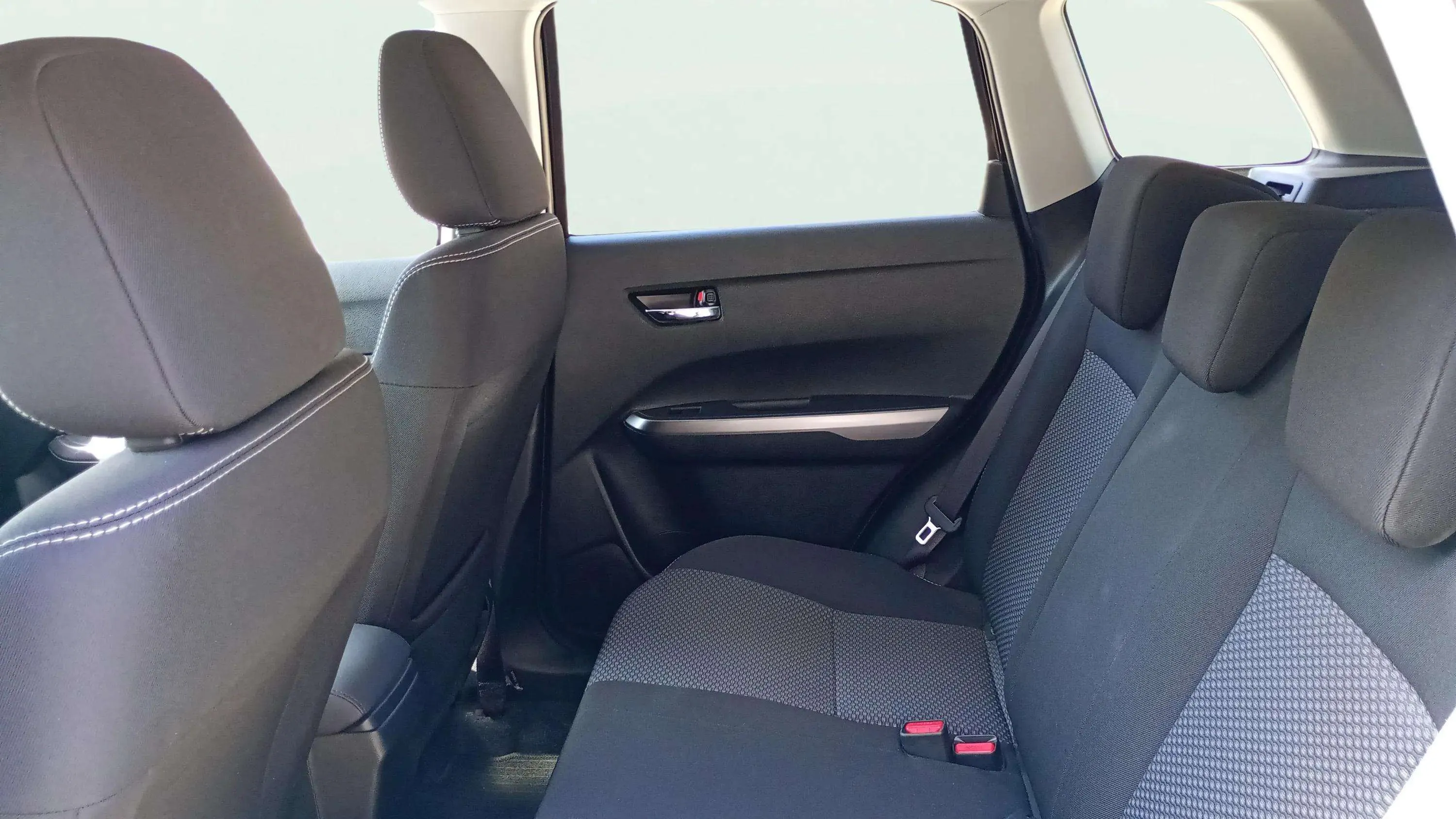 Suzuki Vitara 1.4 T S2 Mild Hybrid - foto 15