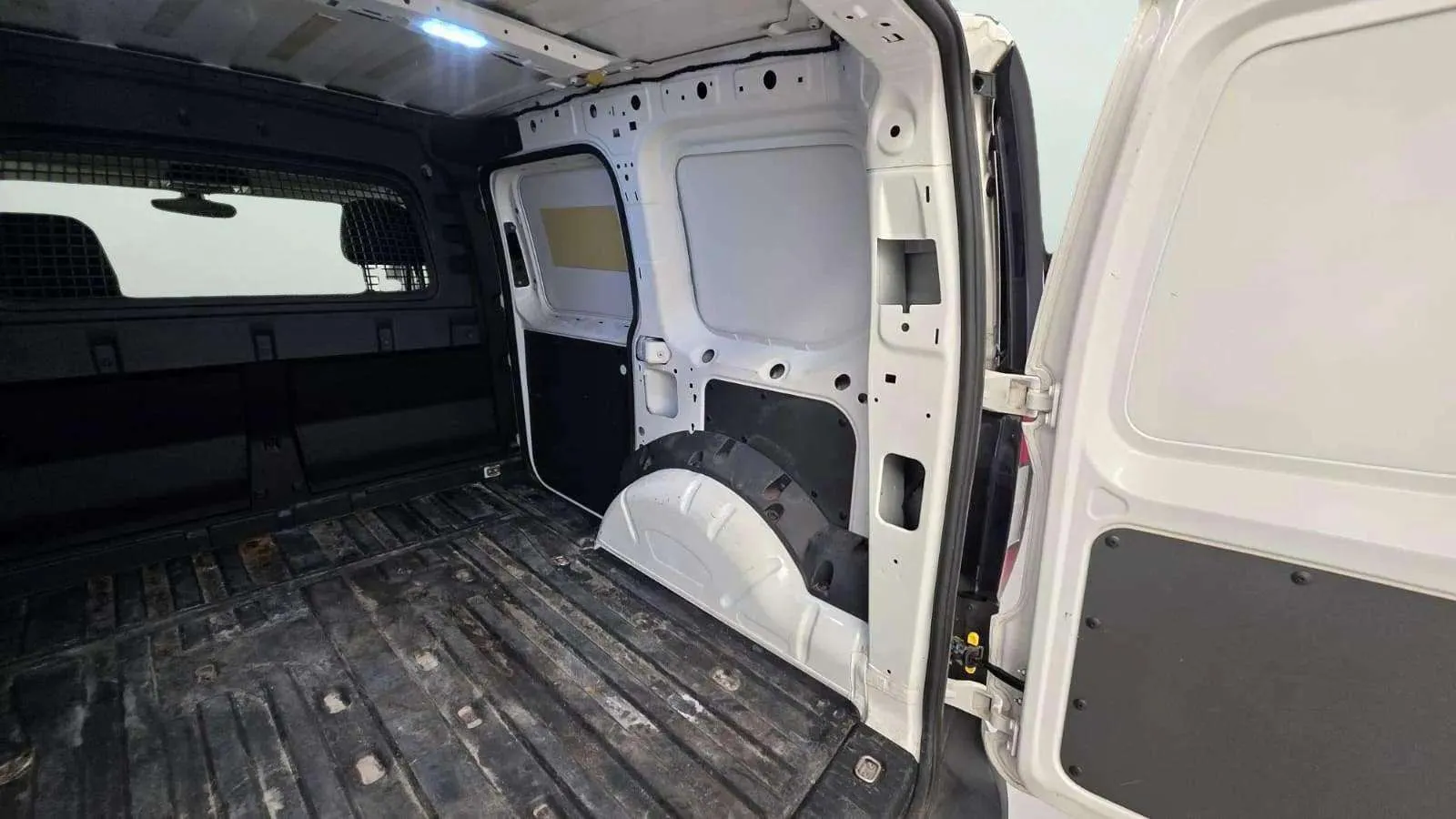 Volkswagen Caddy Cargo 2.0 TDI - foto 12