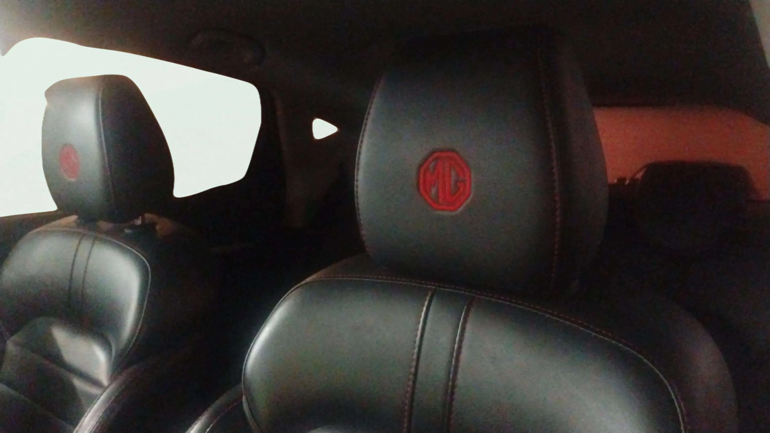 MG ZS 1.5 Luxury - foto 8