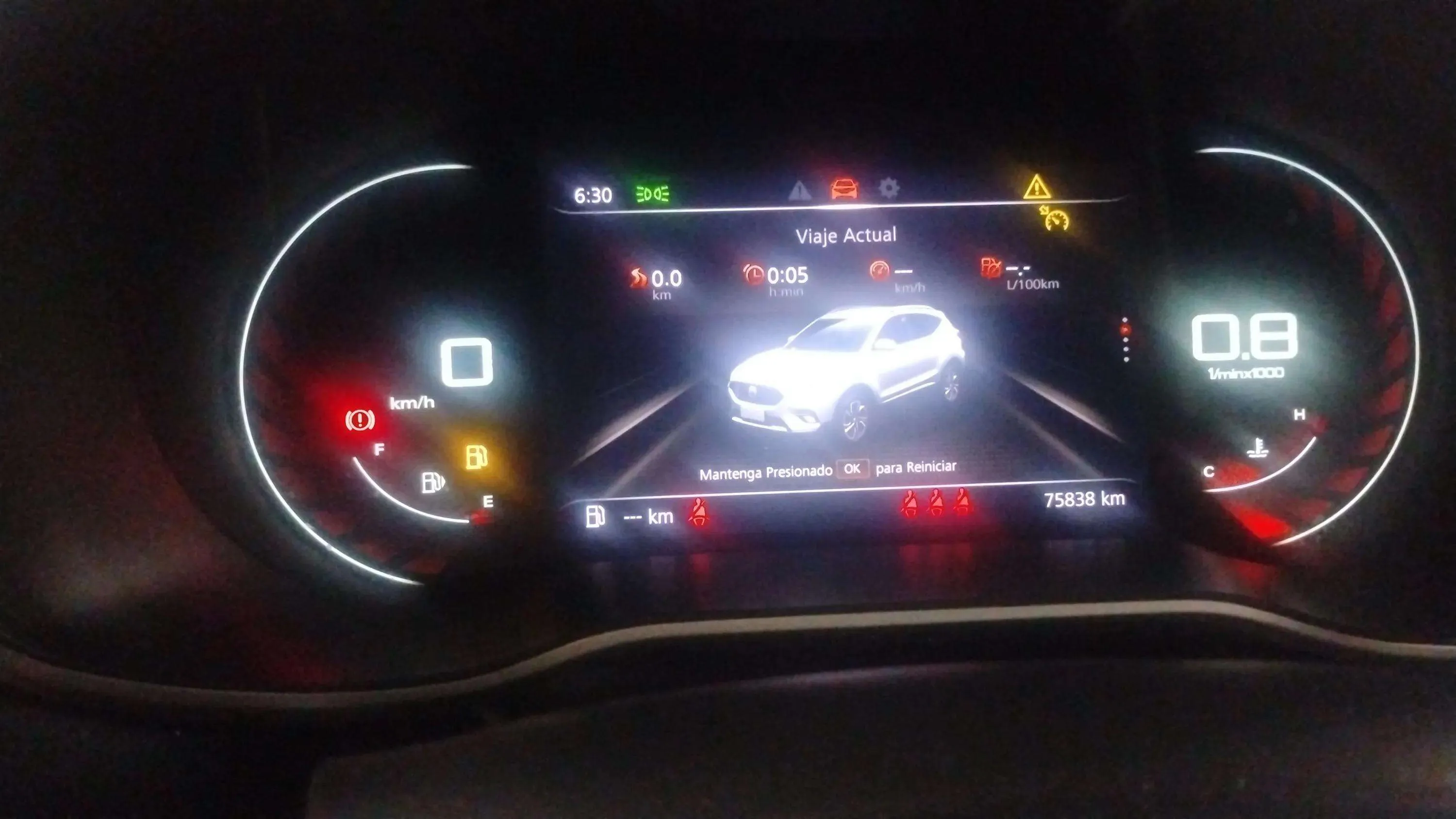 MG ZS 1.5 Luxury - foto 20