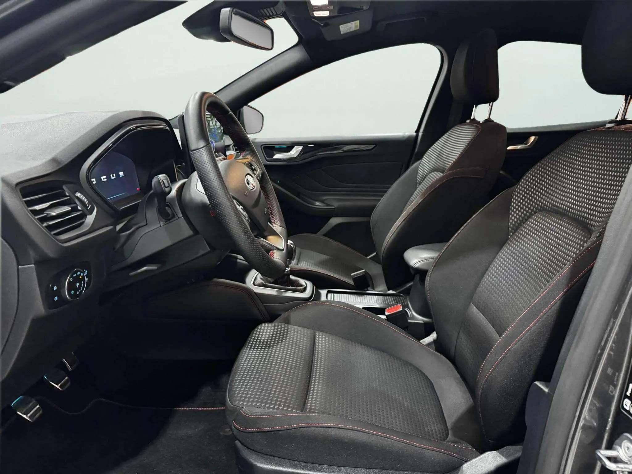 Ford Focus 1.0 EcoBoost ST-Line - foto 16