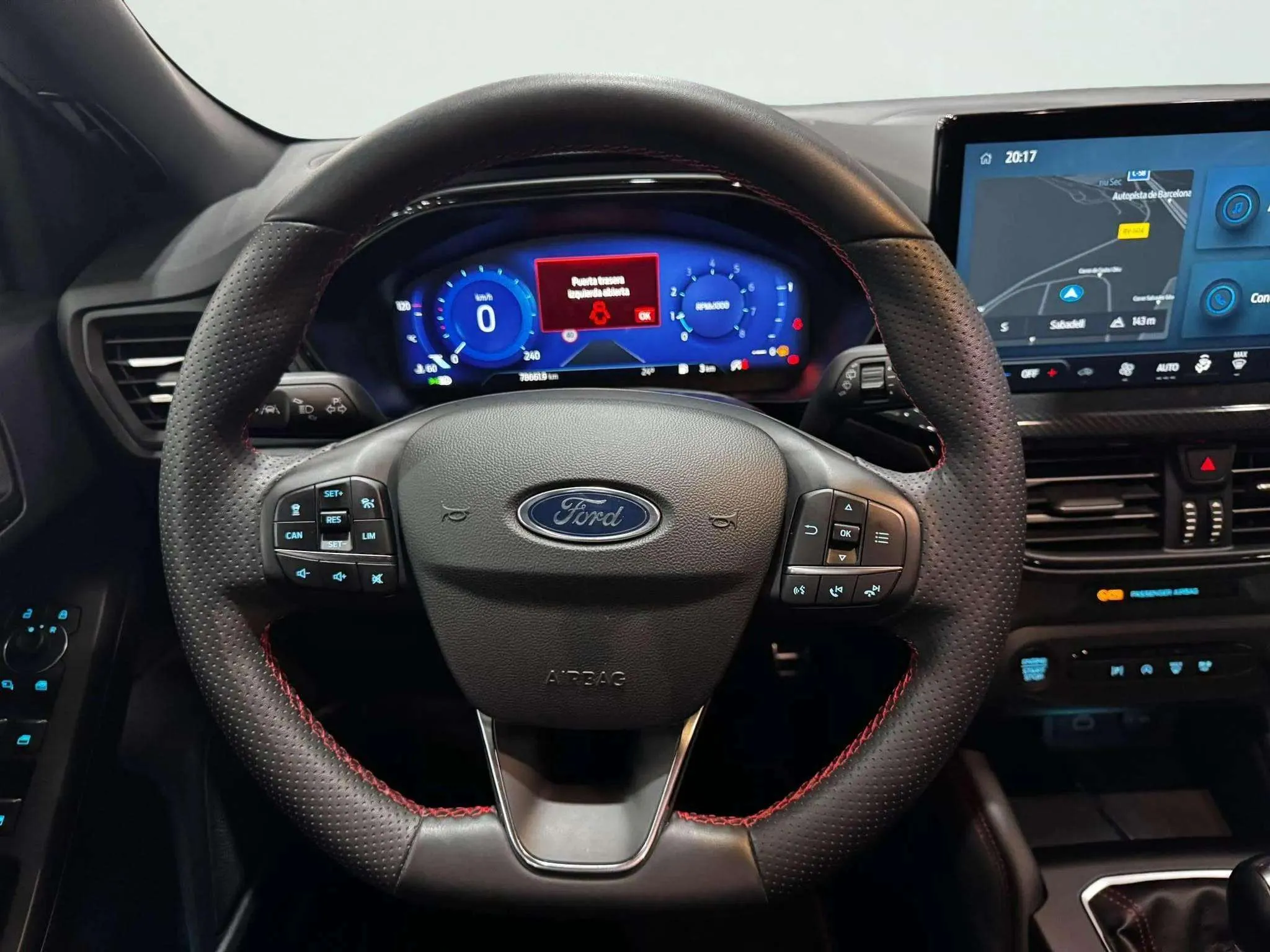 Ford Focus 1.0 EcoBoost ST-Line - foto 12