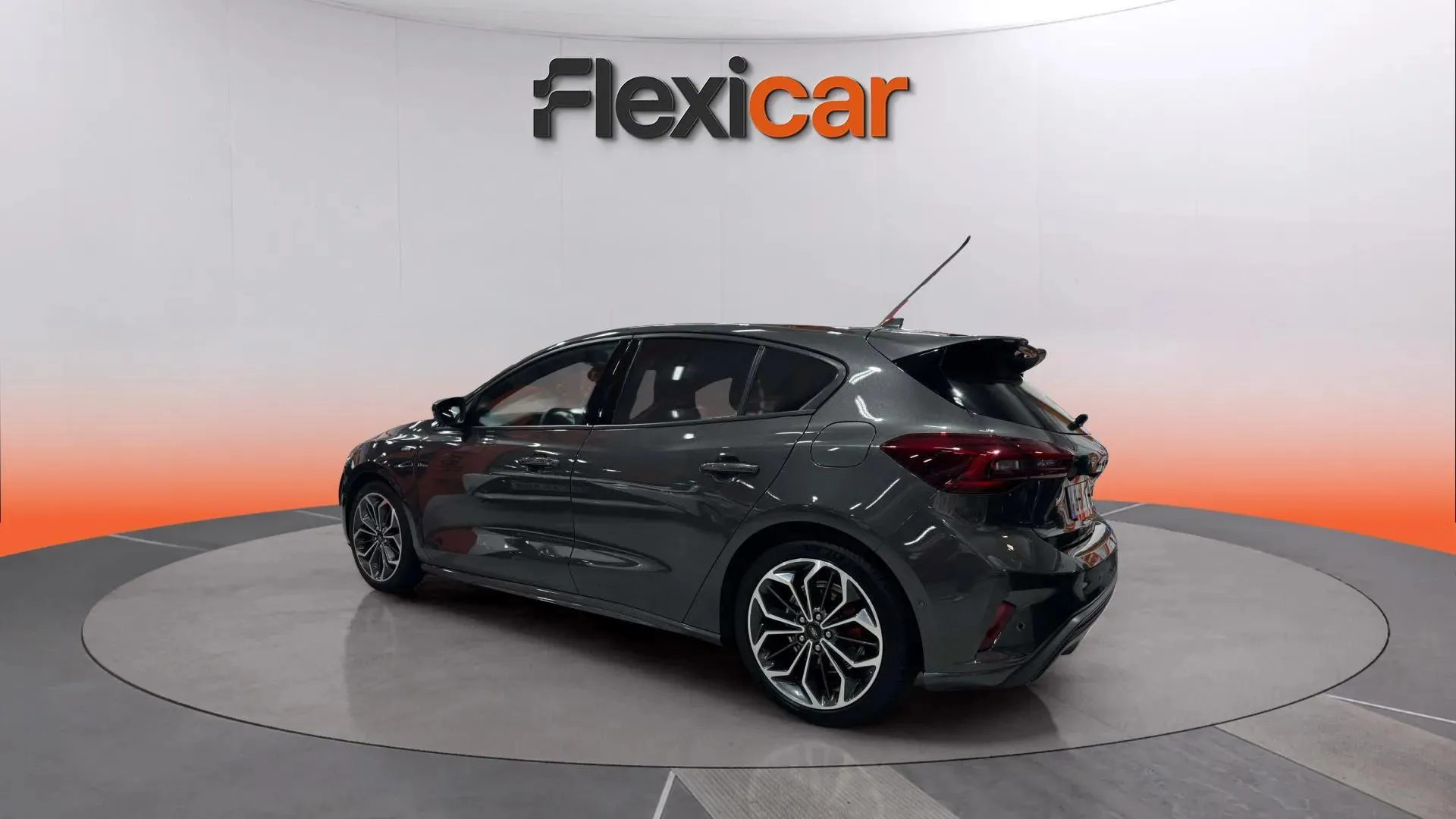 Ford Focus 1.0 EcoBoost ST-Line - foto 4