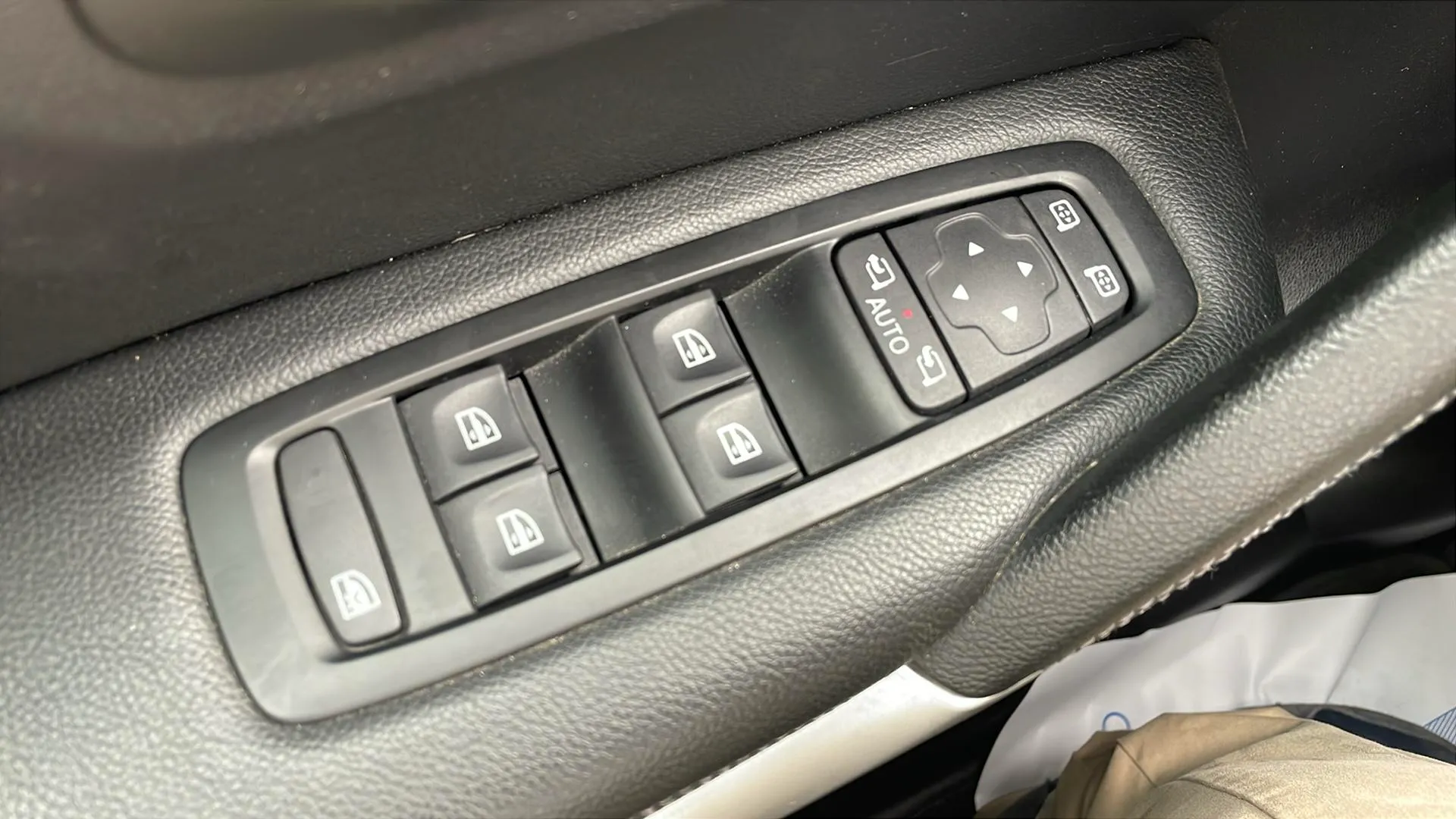 Renault Kadjar Techno GPF TCe EDC - foto 31