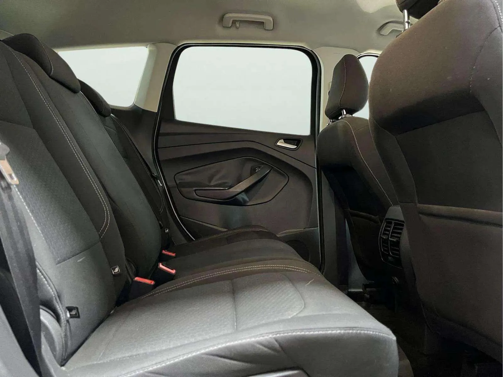 Ford Kuga 1.5 TDCi 4x2 A-S-S Trend - foto 22