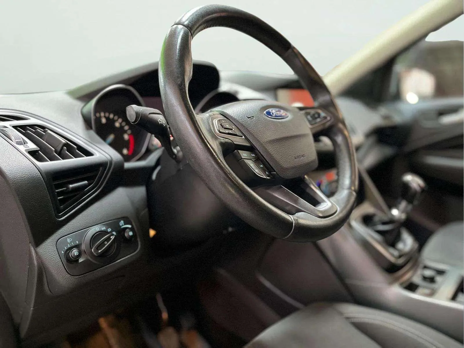 Ford Kuga 1.5 TDCi 4x2 A-S-S Trend - foto 11