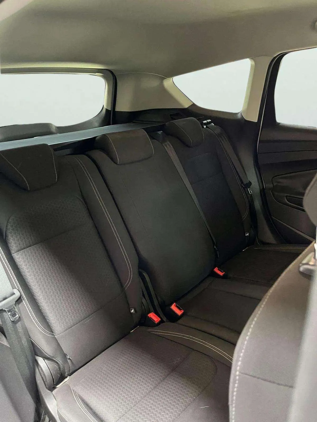 Ford Kuga 1.5 TDCi 4x2 A-S-S Trend - foto 23