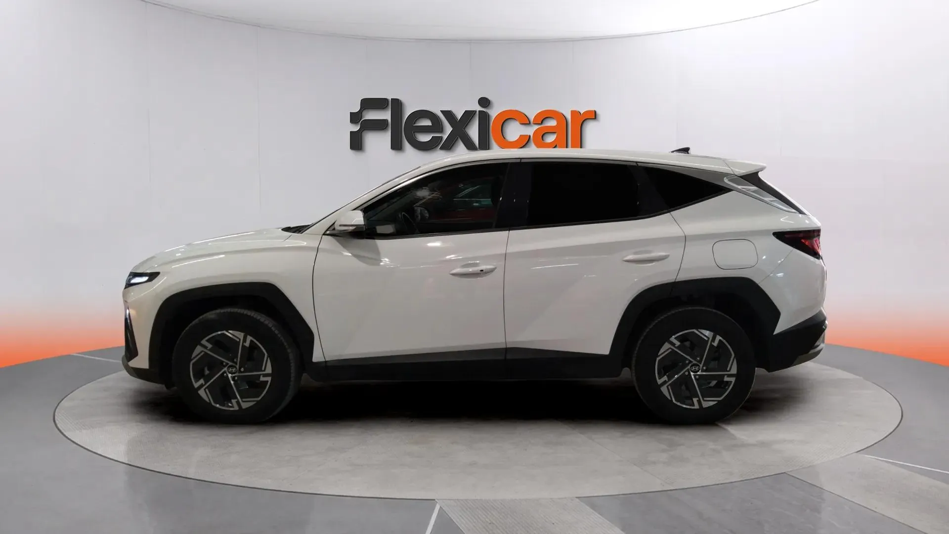 Hyundai Tucson 1.6T PHEV 4x4 Tecno Sky - foto 4
